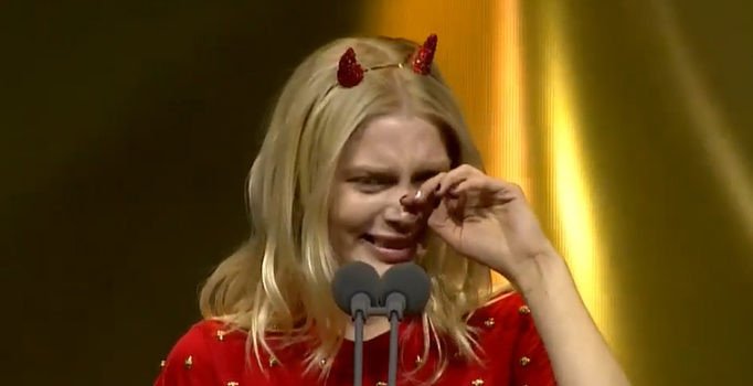 Aleyna Tilki Altın Kelebek'te gözyaşlarına boğuldu