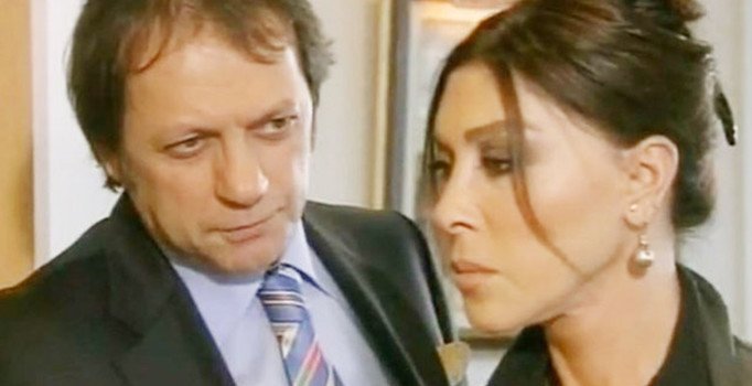 Ünlü oyuncu Recep Aktuğ hastaneye kaldırıldı