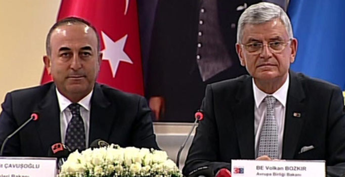 Yeni pasaportlar için harç bedeli alınacak mı? Çavuşoğlu ve Bozkır'dan ilk açıklama