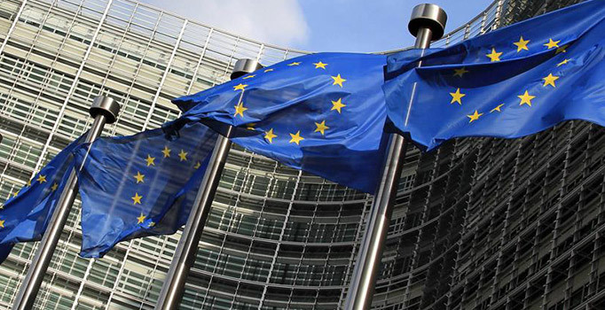 AB Komisyonu vize serbestisi için toplandı, Türkiye için tarihi karar 13:00'da açıklanacak