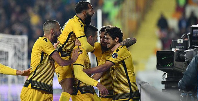 Evkur Yeni Malatyaspor doludizgin
