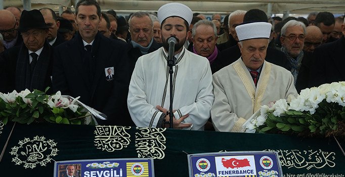 Ünlü iş adamı Ali Raif Dinçkök son yolculuğuna uğurlandı