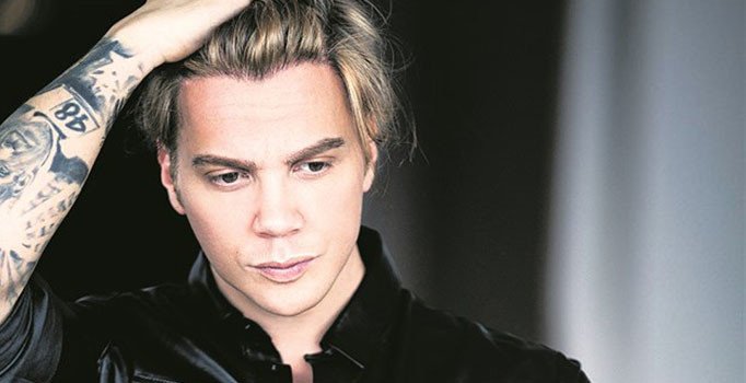 Sinan Akçıl kiminle evleniyor?