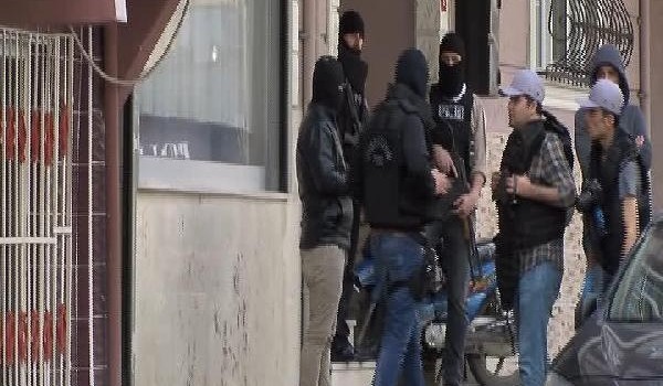 Bağcılar'da terör örgütü DHKP-C'ye operasyon düzenlendi