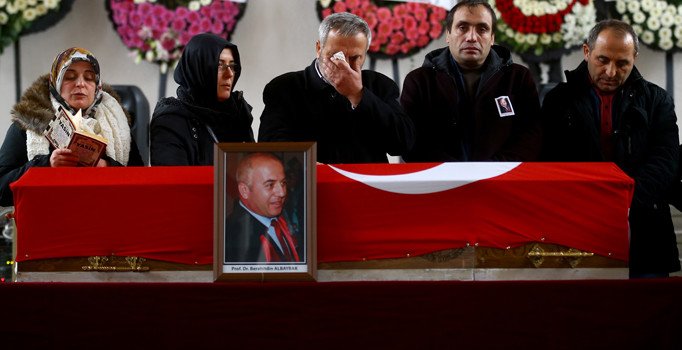 Tren kazasında hayatını kaybeden Prof. Dr. Berahitdin Albayrak için tören