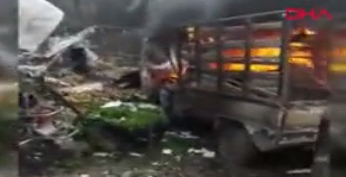 Afrin'de halk pazarına bombalı saldırı