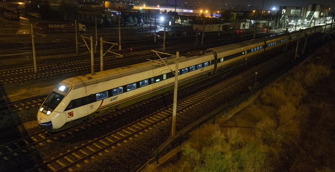 Ankara'da tren faciasının yaşandığı hat kullanıma açıldı