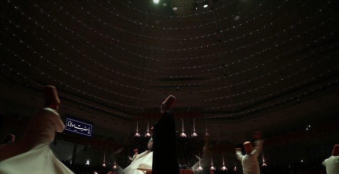 Apple'dan Mevlana şiiri paylaşımı