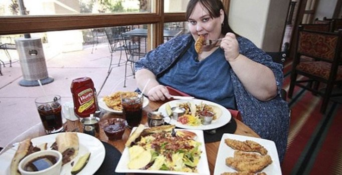 Fazladan her kilo kansere bir adım daha yaklaştırıyor