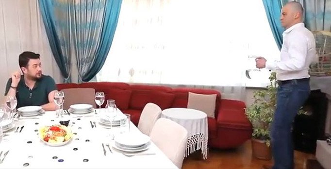 Murat Özdemir'i gören papağanın korkudan bağırdığı video olay oldu