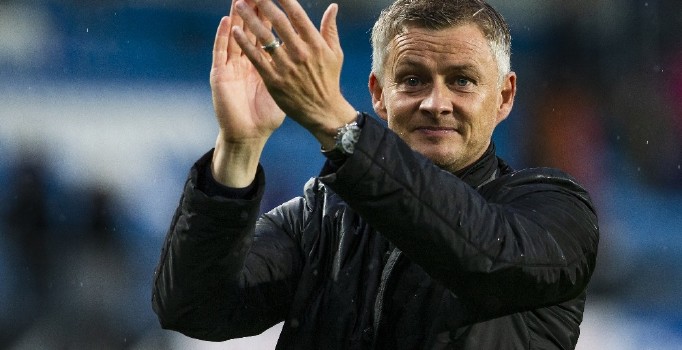 Manchester United geçici olarak Ole Gunnar Solskjaer’e emanet