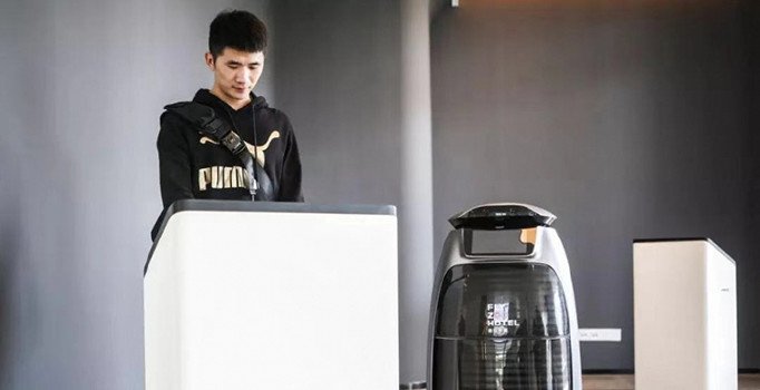 Çin’in ilk yapay zeka oteli açıldı