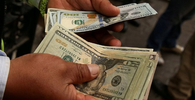 Dolar/TL kuru haftaya 5,29 seviyelerinde başladı