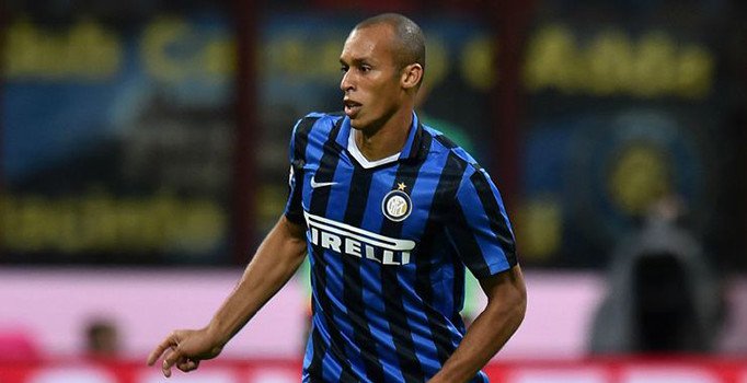 Galatasaray rotasını Miranda'ya çevirdi