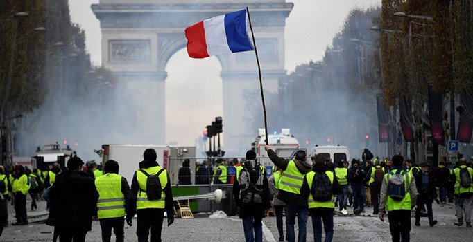 'Sarı yelekliler' protestosunda ölüm