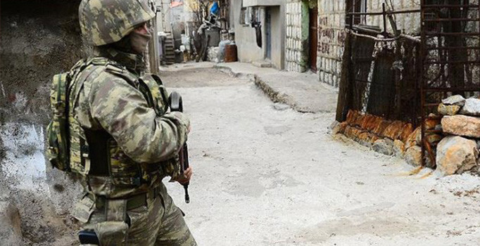 Son dakika haberler! Hakkari Dağlıca'da PKK'lılarla çıkan çatışmada 1 asker şehit oldu