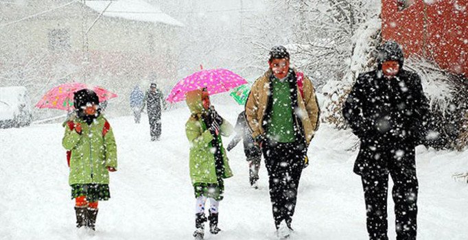 Bolu'da okullara kar tatili