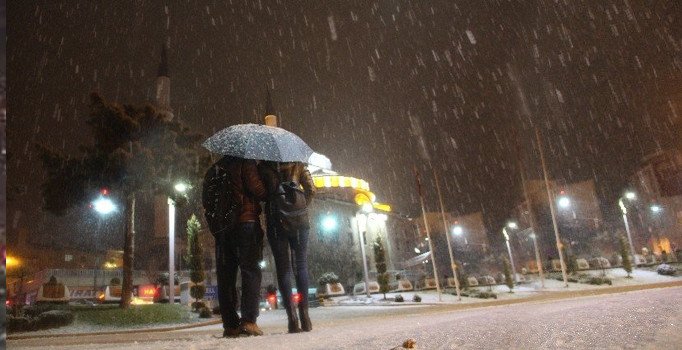 Sivrice'de okullara fırtına tatili