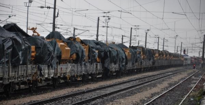 Suriye sınırına askeri sevkiyat