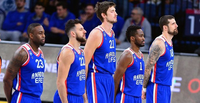 Anadolu Efes, Barcelona deplasmanında