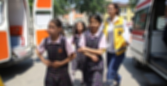 Başkent'te yüzden fazla
öğrenci yemekten zehirlendi