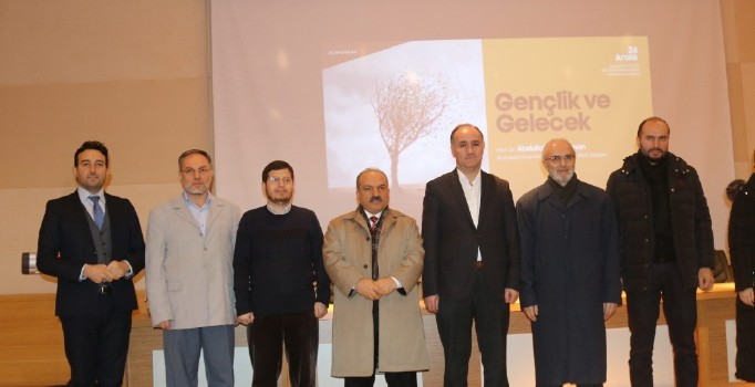 SAÜ’de gençlik ve gelecek konuşuldu