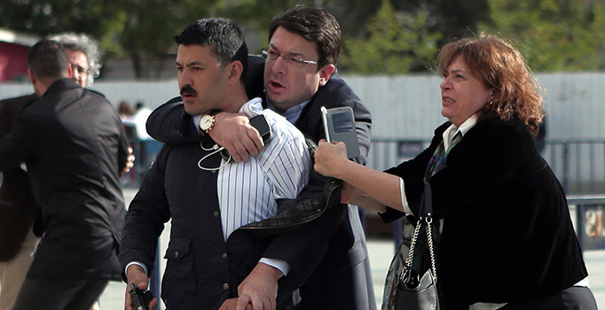 Dündar'a saldıran Murat Şahin: Eylemi tek başıma yaptım