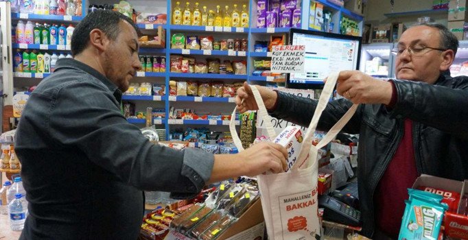 Alışveriş yapana bez poşet kampanyası