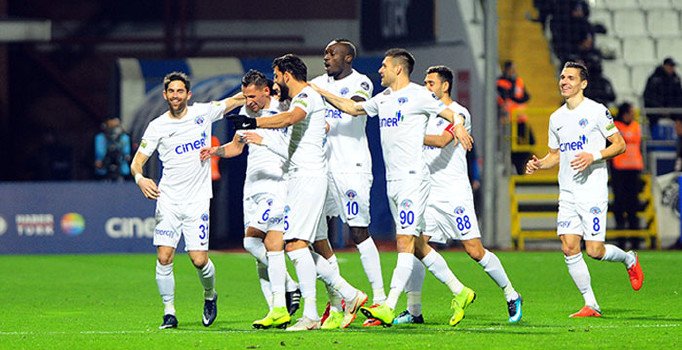 Kasımpaşa’nın vazgeçilmezleri Veysel ve Eduok