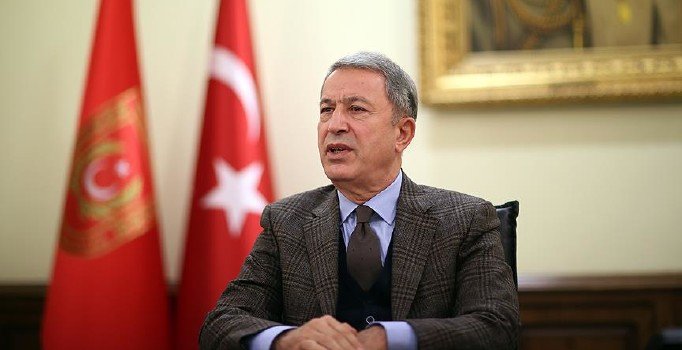 Milli Savunma Bakanı Akar'dan yılbaşı mesajı