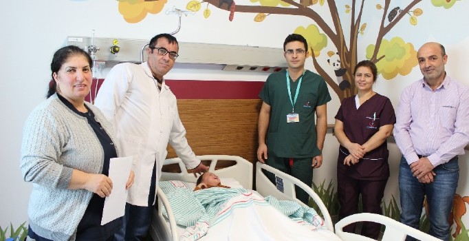 Çocuktaki  1,5 santimlik taş, üreterorenoskopi operasyonu ile çıkarıldı