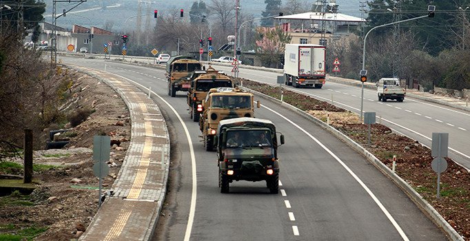 TSK'dan Suriye sınırına askeri sevkiyat