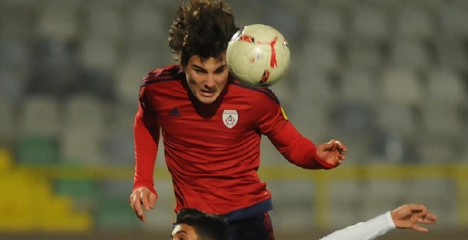 Çağlar Söyüncü son iki hafta forma giymeyecek