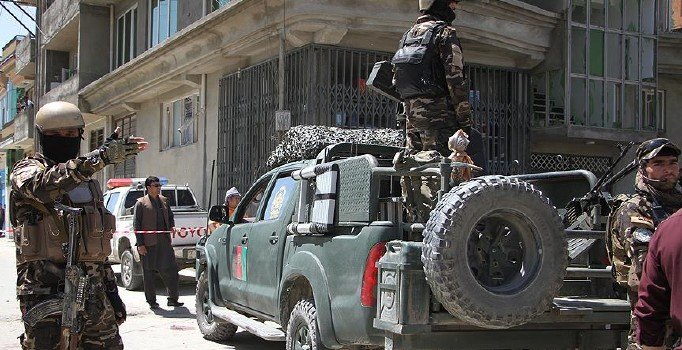 Afganistan'da karakola Taliban saldırısı