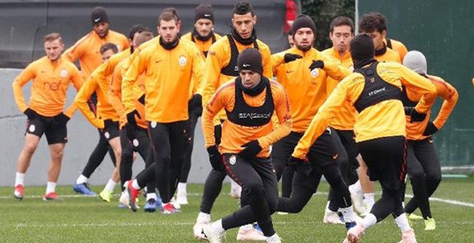Galatasaray topbaşı yapıyor