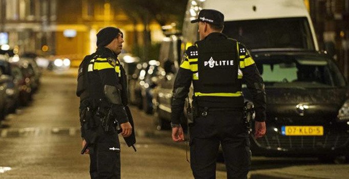 Hollanda'da FETÖ yurduna terör operasyonu