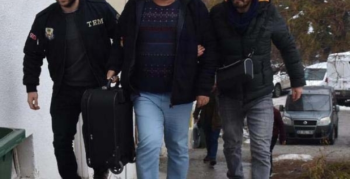 Van'da FETÖ operasyonu: 8 gözaltı