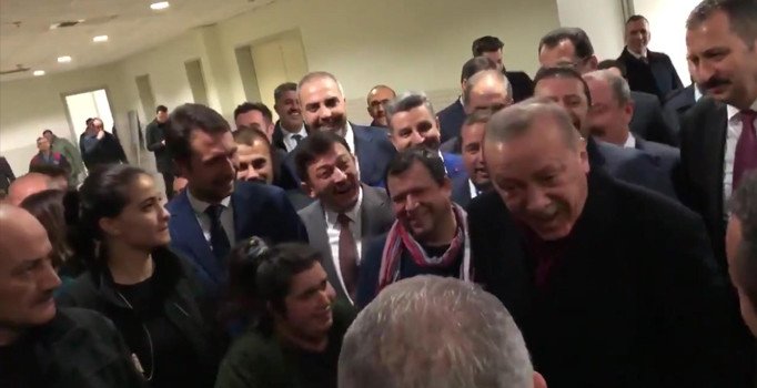 Cumhurbaşkanı Erdoğan ile genç kız arasında güldüren sohbet