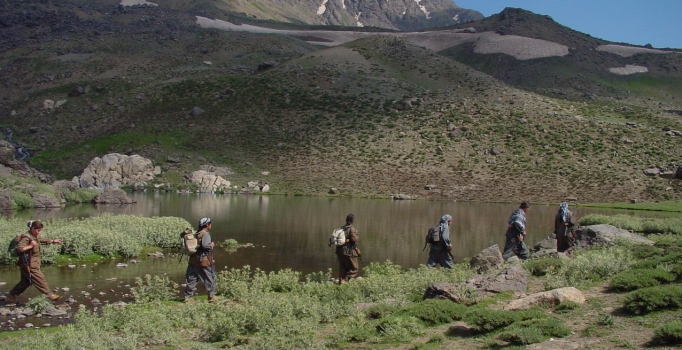 Diyarbakır'da 2 terör örgütü elemanı teslim oldu