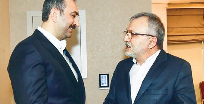 FETÖ’ye New York’ta karapara kıskacı