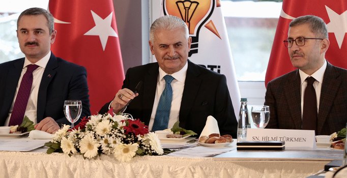 Yıldırım: Yerel seçimi genel seçime dönüştürmek İstanbul'a zarar verir