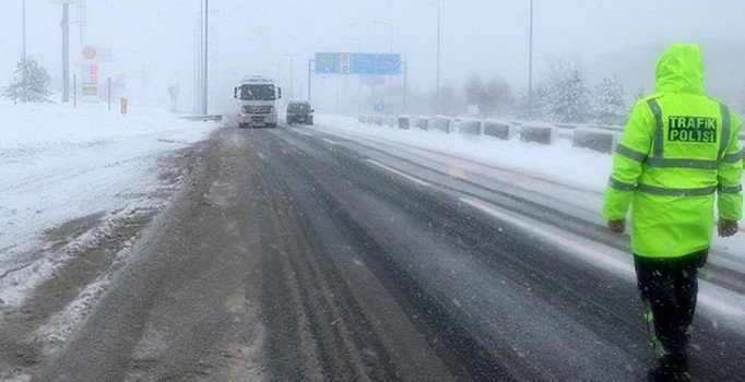 Bolu Dağı geçişi ulaşıma kapandı