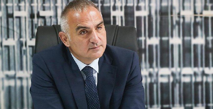 Bakan Ersoy'dan sinema bileti tartışmalarıyla ilgili açıklama