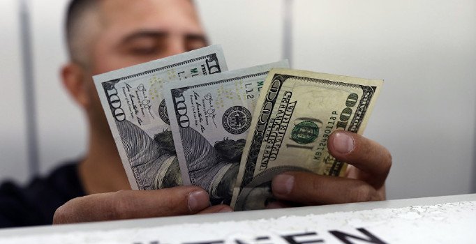 Dolar/TL kuru güne 5,48 seviyelerinde başladı