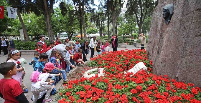 Çocuklardan Zübeyde Anne’ye 214 mektup