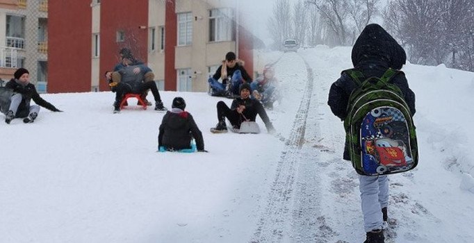 9 Ocak Gümüşhane’de okullara 1 günlük kar tatili son dakika haber