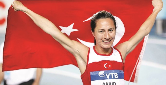 Aslı Çakır Alptekin'in ismi Ataköy'deki spor salonundan kaldırıldı