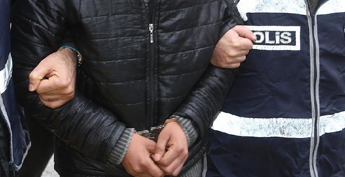 Kuşadası İlçe Jandarma Komutanı'na FETÖ'den gözaltı