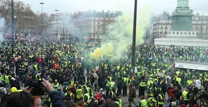‘Sarı yelekliler’e 80 bin polisle önlem