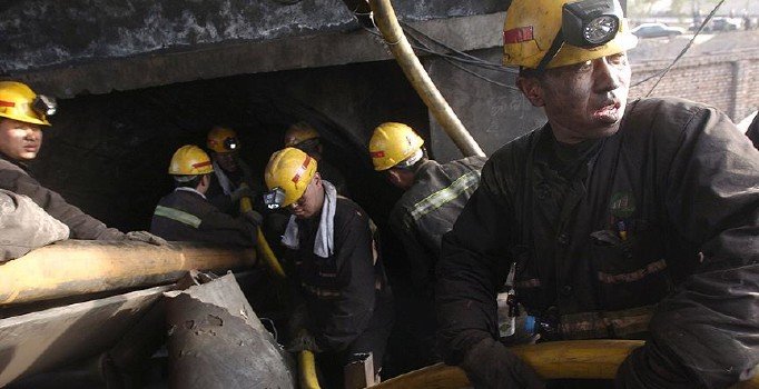 Çin'de maden ocağında göçük: 21 ölü
